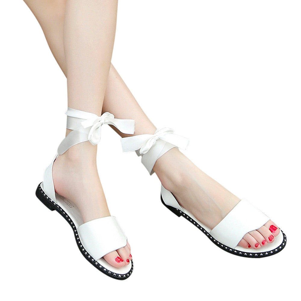 Sandalias con amarre romano.