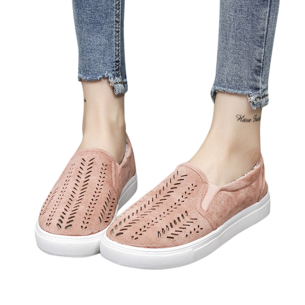 Zapatos casuales estilo deportivo.