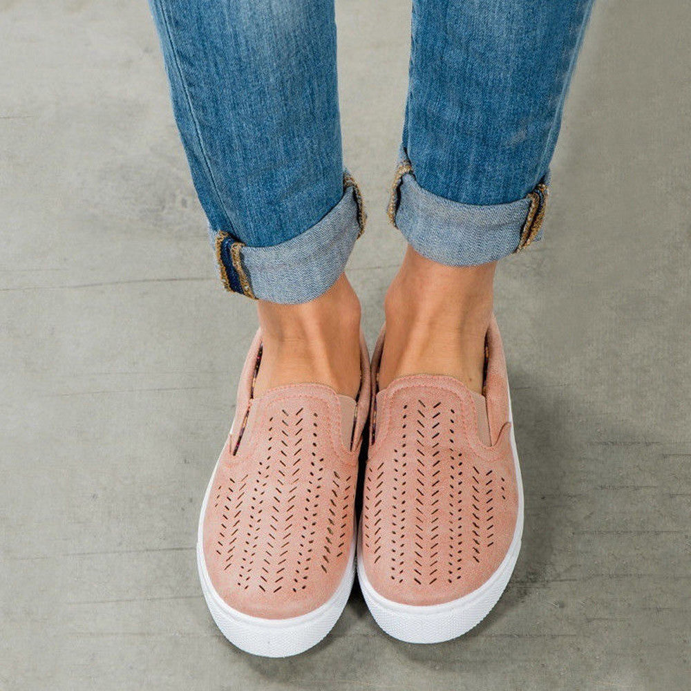 Zapatos casuales estilo deportivo.